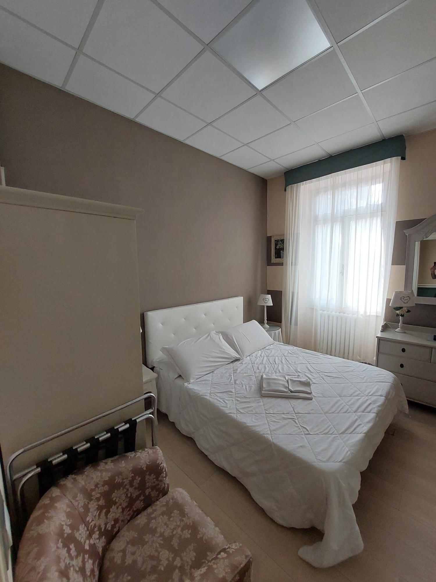 Hotel Tina 디아노마리나 외부 사진